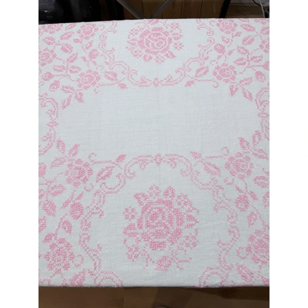 Vintage Pink Cross Stitch Rose Linen Tablecloth and 4 Napkins Set White Cotttage